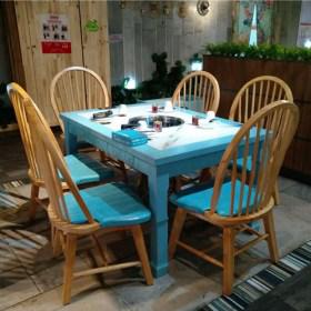 在这里音乐主题火锅店家具案例