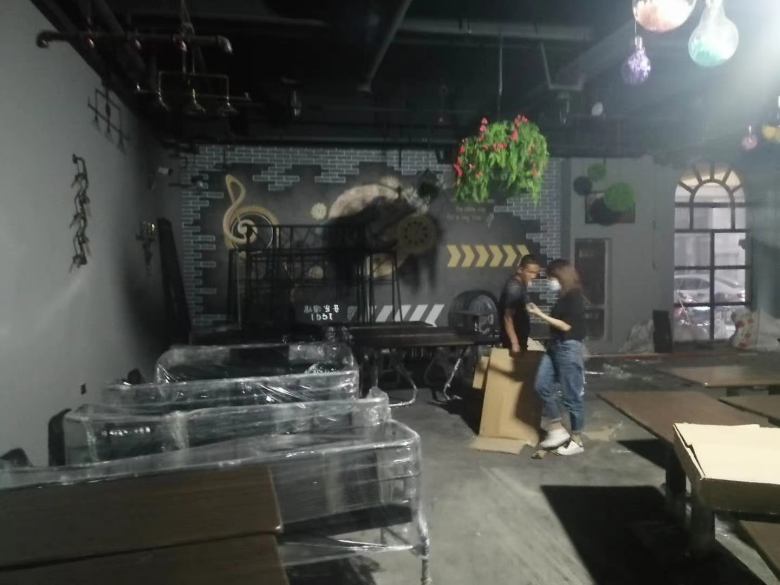 酒吧家具定制安装.jpg
