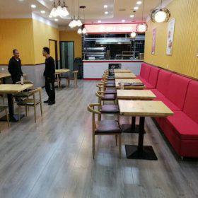 渭南澳克士汉堡店定制餐桌椅顺利交付