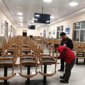 西安庆安公司员工餐厅食堂餐桌椅进场交货