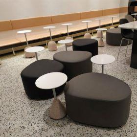 西安柚雪奶茶店桌椅沙发家具定做工程