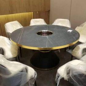 西安泉和诚牛肉养生火锅餐桌椅沙发卡座定制案例